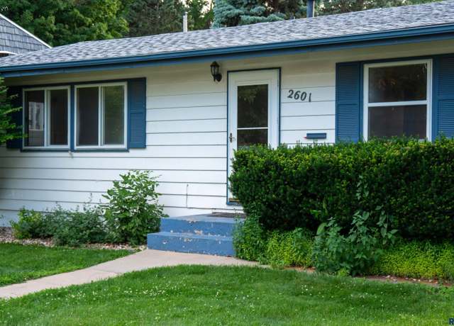 Property at 2601 S Glendale Ave, Sioux Falls, SD 57105, 5 beds, 2 baths