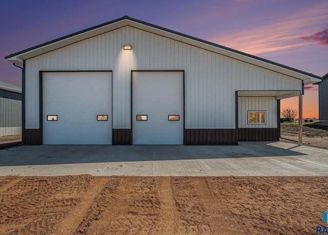 Property at 212 Buffalo Ridge Dr, Estelline, SD 57234, 1 bed, 2 baths
