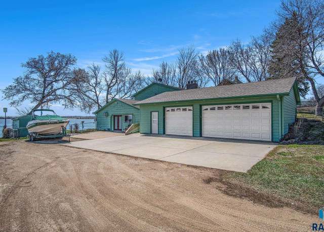 Property at 6111 Dakota Ave, Madison, SD 57042, 4 beds, 2 baths