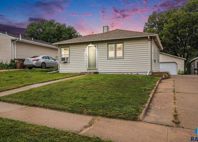 Property at 609 S Lyndale Ave, Sioux Falls, SD 57105, 2 beds, 1 bath