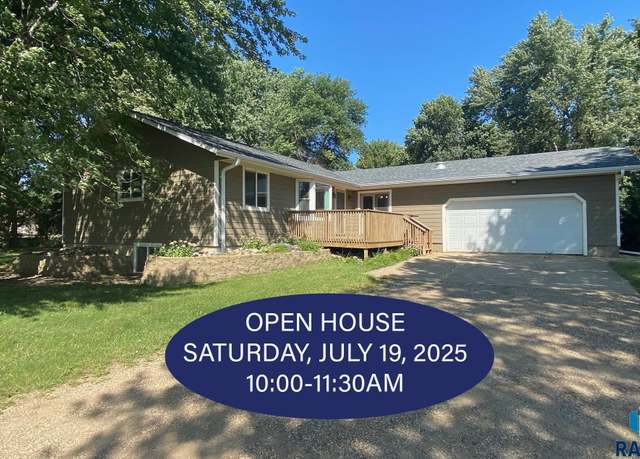 Property at 46202 267th St, Hartford, SD 57033, 5 beds, 3.5 baths