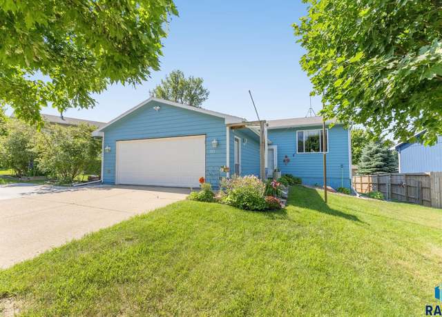 Property at 523 Kyle Ave, Baltic, SD 57003, 4 beds, 2 baths