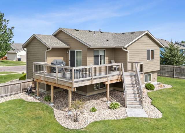 Property at 4708 S Grinnell Ave, Sioux Falls, SD 57106, 2 beds, 1 bath