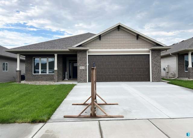 Property at 8105 W 24th St, Sioux Falls, SD 57106, 2 beds, 2 baths