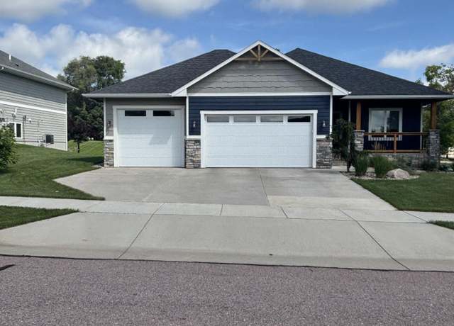 Property at 8808 E Silverbell St, Sioux Falls, SD 57110, 4 beds, 3 baths