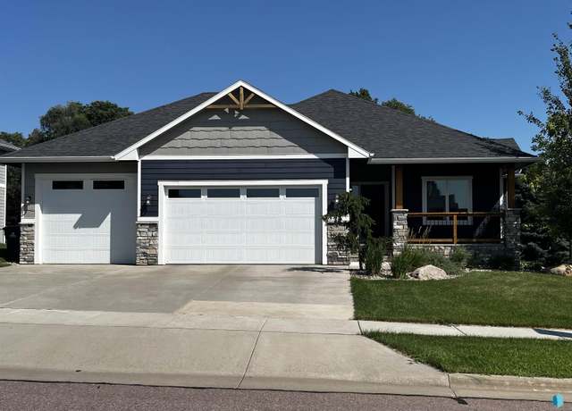 Property at 8808 E Silverbell St, Sioux Falls, SD 57110, 4 beds, 3 baths