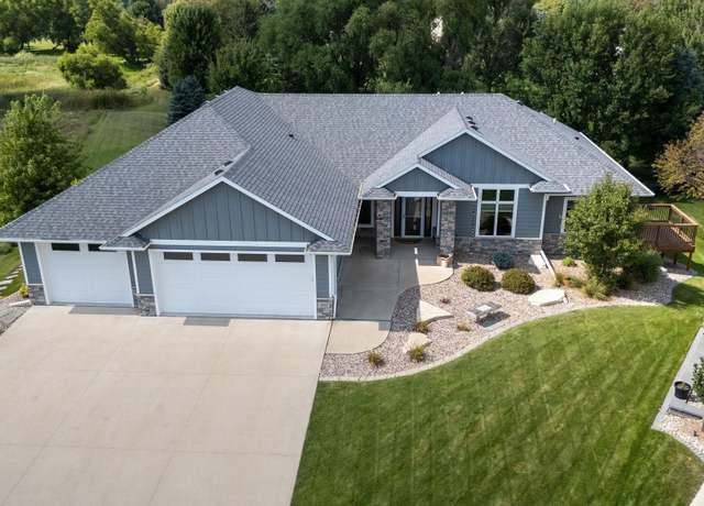 Property at 208 N Mystic Creek Cir, Sioux Falls, SD 57110, 5 beds, 3.5 baths