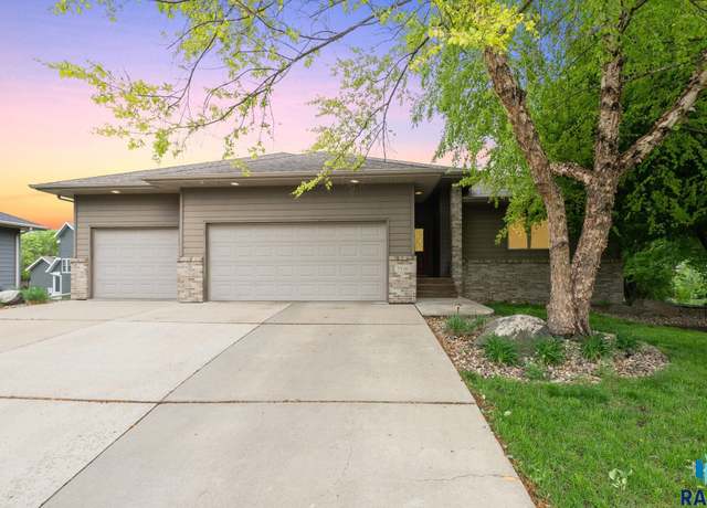 Property at 5516 S Tierney Pl, Sioux Falls, SD 57108, 4 beds, 3 baths