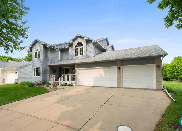 Property at 3805 S Lisanne Ave, Sioux Falls, SD 57103, 4 beds, 2.5 baths