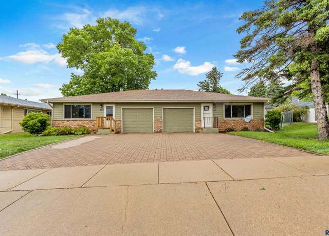 Property at 3209 S O'Gorman Dr, Sioux Falls, SD 57105, 6 beds, 4 baths