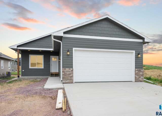 Property at 6100 N Seubert Ave, Sioux Falls, SD 57104, 4 beds, 3 baths