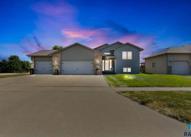 Property at 305 W 6th St, Tea, SD 57064, 4 beds, 3 baths