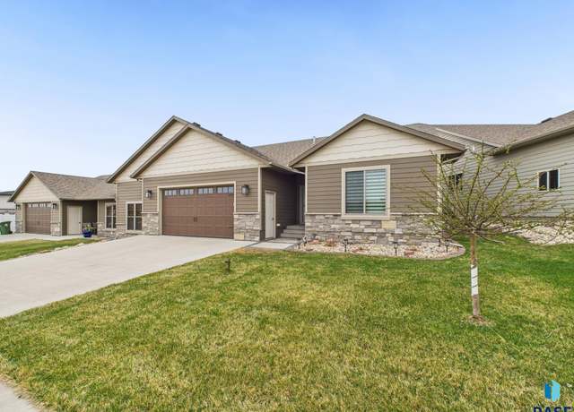Property at 5107 E Cattail Dr, Sioux Falls, SD 57110, 4 beds, 3 baths