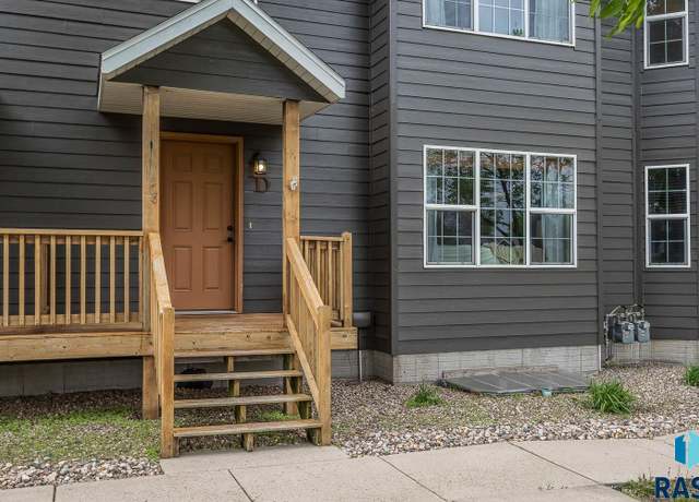 Property at 1808 S Mulberry Ave Unit D, Brandon, SD 57005, 3 beds, 1.5 baths