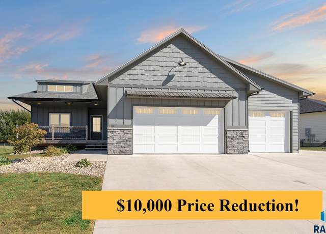 Property at 116 Lynx St, Valley Springs, SD 57068, 3 beds, 2 baths