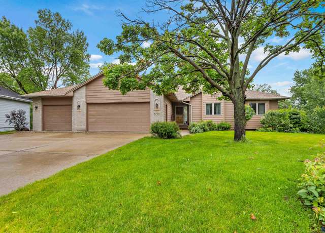 Property at 6700 W Snowberry Cir, Sioux Falls, SD 57106, 5 beds, 3 baths