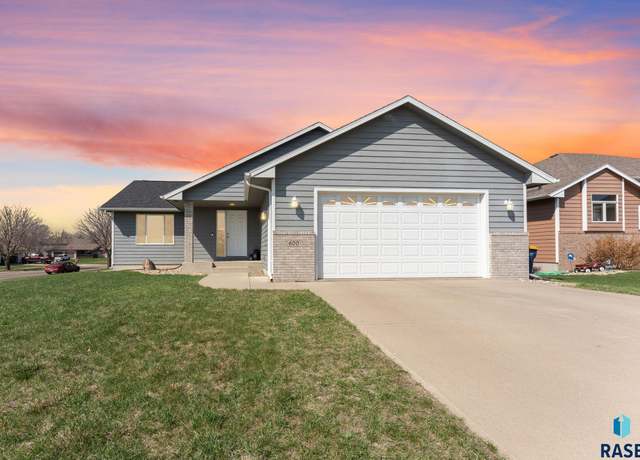 Property at 600 Sarah C St, Garretson, SD 57030, 4 beds, 2 baths