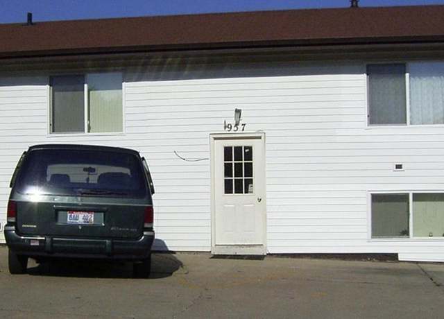 Property at 957 S Blaine Pl, Sioux Falls, SD 57103