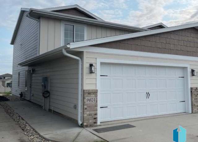 Property at 9624 W Tunis Dr, Sioux Falls, SD 57106, 3 beds, 1.5 baths