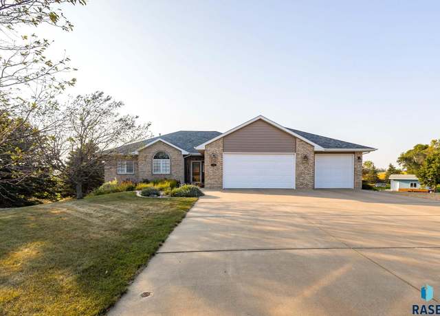 Property at 105 1st St, Chester, SD 57016, 5 beds, 3.5 baths