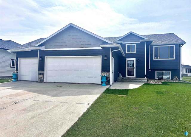 Property at 109 Patricia St, Harrisburg, SD 57032, 4 beds, 3 baths