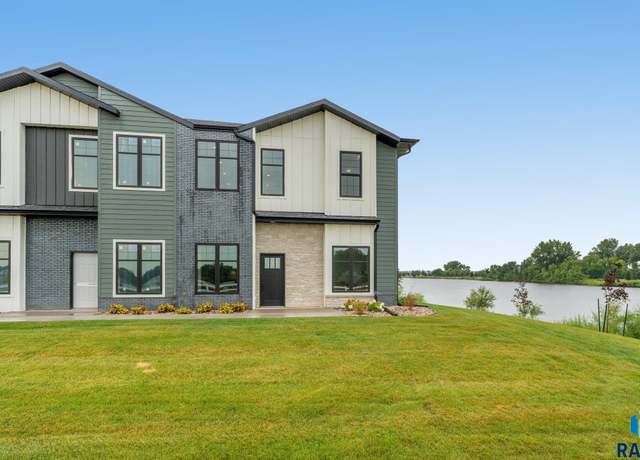 Property at 108 N Bryggen Pl, Sioux Falls, SD 57107, 3 beds, 2.5 baths