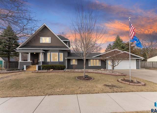 Property at 724 NE 6th St, Madison, SD 57042, 4 beds, 2 baths