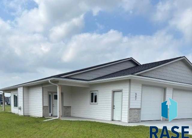 Property at 507 S Huckleberry Trl, Harrisburg, SD 57032, 3 beds, 2 baths