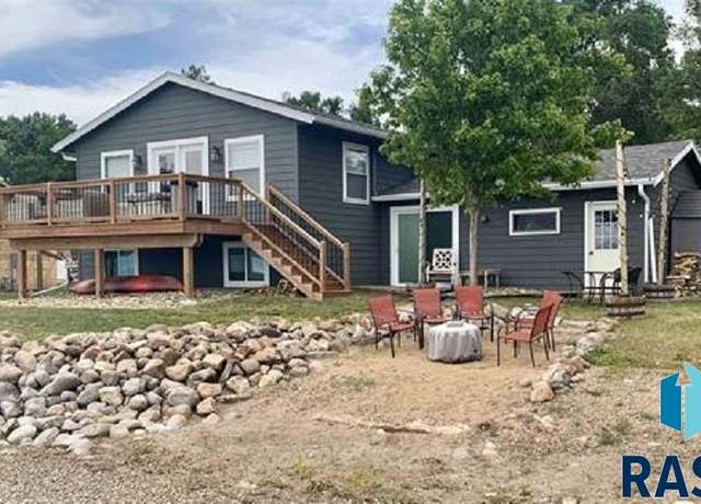 Property at 6129 Dakota Ave, Madison, SD 57042, 4 beds, 2 baths