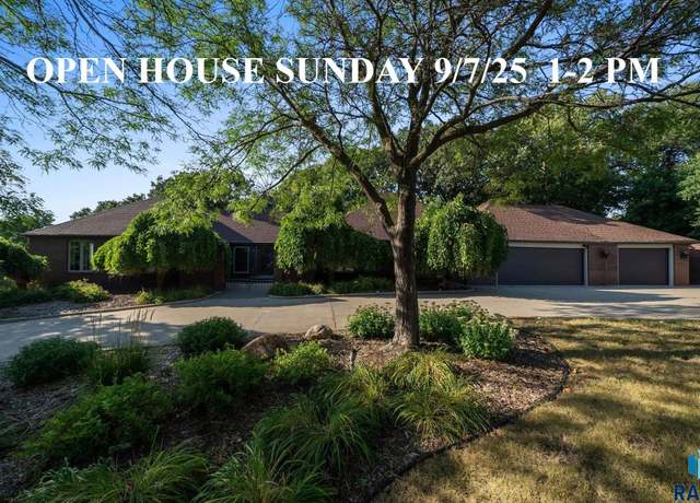 Property at 1200 E Tomar Rd, Sioux Falls, SD 57105, 4 beds, 3.5 baths