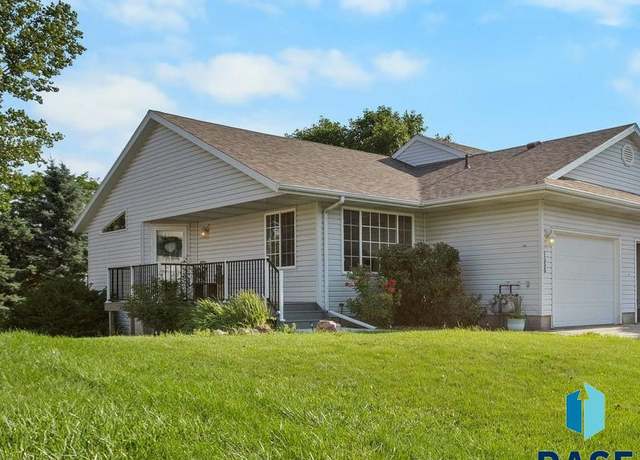 Property at 1500 E Northstar Ln, Sioux Falls, SD 57108, 2 beds, 1 bath