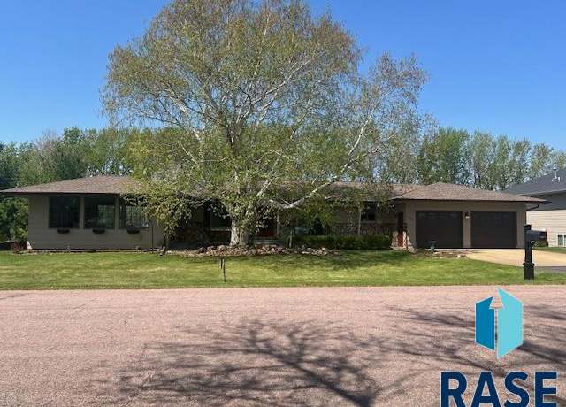 Property at 5405 N Indiana Ave, Sioux Falls, SD 57104, 2 beds, 1.5 baths