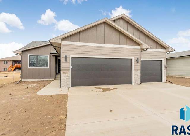Property at 1521 S Marybeth Ave, Sioux Falls, SD 57106, 4 beds, 3 baths