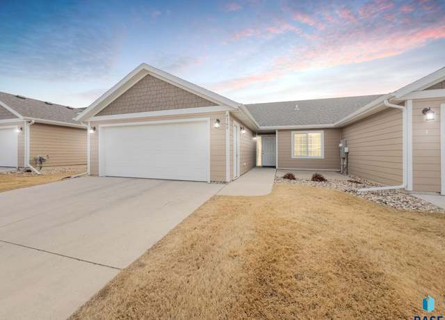 Property at 6309 W Maxwell Pl, Sioux Falls, SD 57107, 2 beds, 2 baths