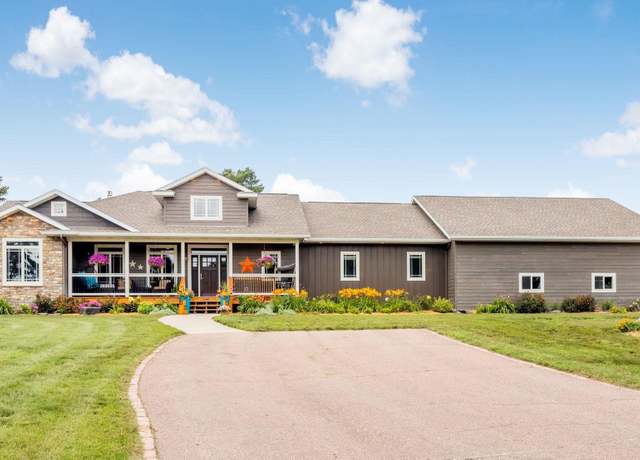 Property at 4001 N Martindale Rd, Sioux Falls, SD 57107, 5 beds, 3.5 baths