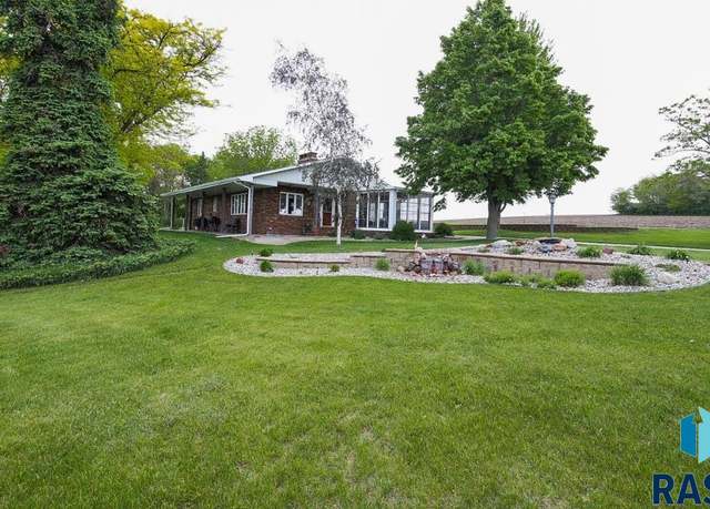 Property at 48224 266th St, Brandon, SD 57005, 4 beds, 2 baths