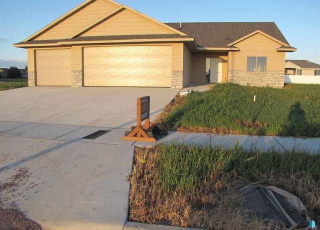 Property at 812 S Almond Ave, Harrisburg, SD 57032, 3 beds, 2 baths