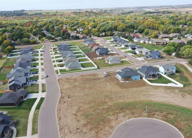Property at 1204 S Oakland Cir, Brandon, SD 57005