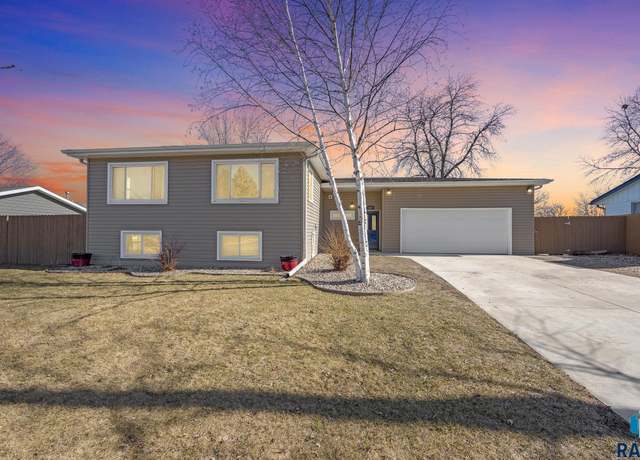Property at 1617 E Sylvan Cir, Brandon, SD 57005, 4 beds, 2 baths