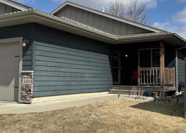 Property at 4400 W Vista Park Ave, Sioux Falls, SD 57106, 2 beds, 2 baths