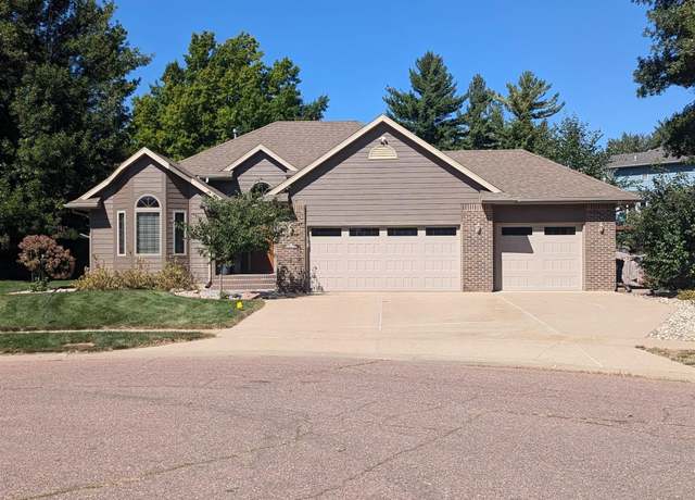 Property at 3500 E Apple Blossom Cir, Sioux Falls, SD 57103, 3 beds, 3 baths
