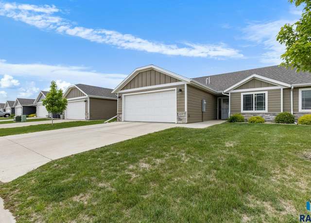 Property at 6702 W Gresford Pl, Sioux Falls, SD 57106, 2 beds, 2 baths