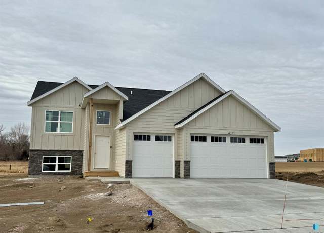 Property at 5937 S Coneflower Ave, Sioux Falls, SD 57108, 5 beds, 3 baths