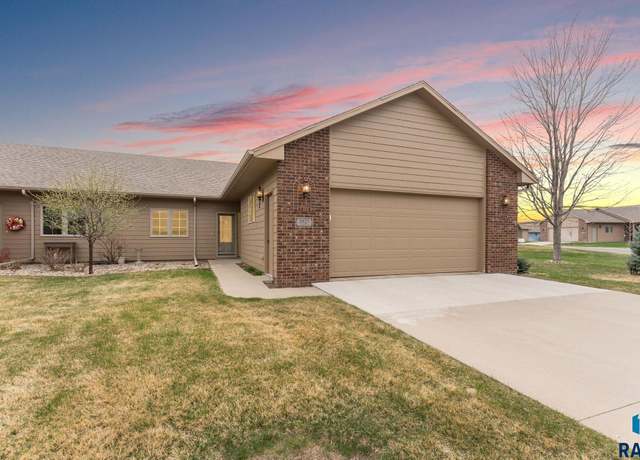 Property at 3527 W 91st Pl, Sioux Falls, SD 57108, 2 beds, 2 baths