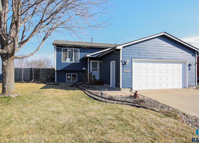 Property at 6070 W Jordan Ct, Sioux Falls, SD 57106, 4 beds, 2 baths