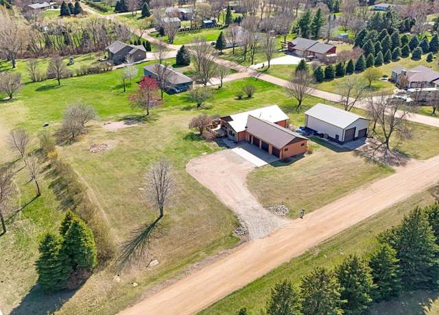 Property at 46723 Dorothy Dr, Sioux Falls, SD 57107, 4 beds, 3 baths