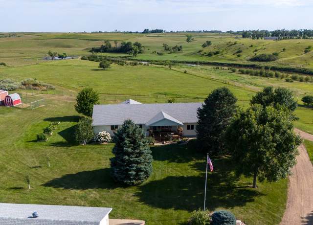 Property at 46493 258th St, Hartford, SD 57033, 5 beds, 3 baths