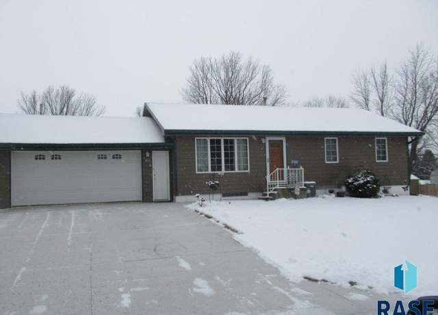 Property at 200 E 3rd Ave, Beaver Creek, MN 56116, 2 beds, 2 baths