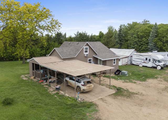Property at 44904 289th St, Viborg, SD 57070, 4 beds, 1.5 baths