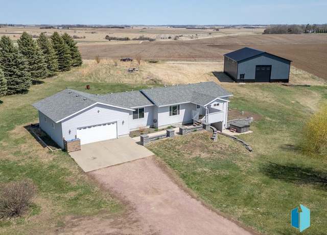 Property at 25280 480th Ave, Garretson, SD 57030, 4 beds, 3.5 baths
